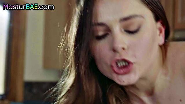 hairy horny bae solo pussyfingering