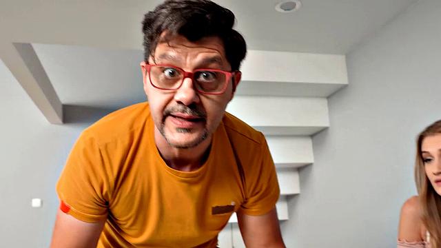 HUNT4K. Angry man allows friend to have an affair with his new GF