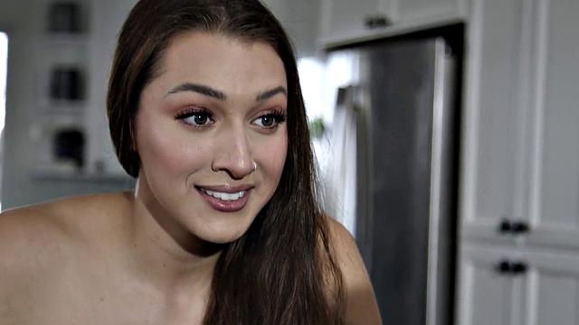 Big booty lesbian babes eating pussy