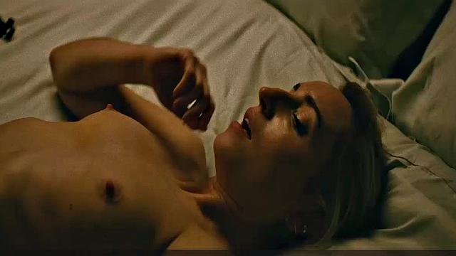 Zoe Lister-Jones nude sex