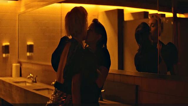 Zoe Lister-Jones nude sex