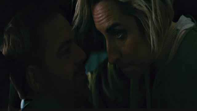 голая zoe lister-jones срывает покровы в страстном сексе