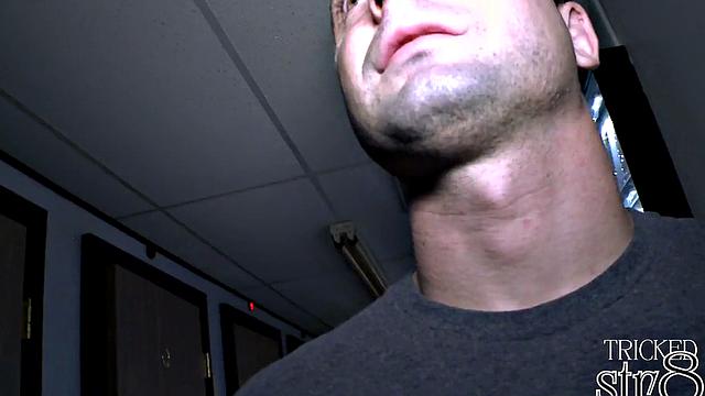 Straight gloryhole baited