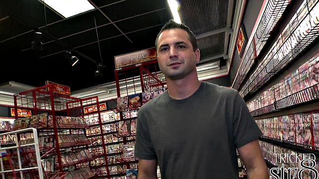 Straight gloryhole baited