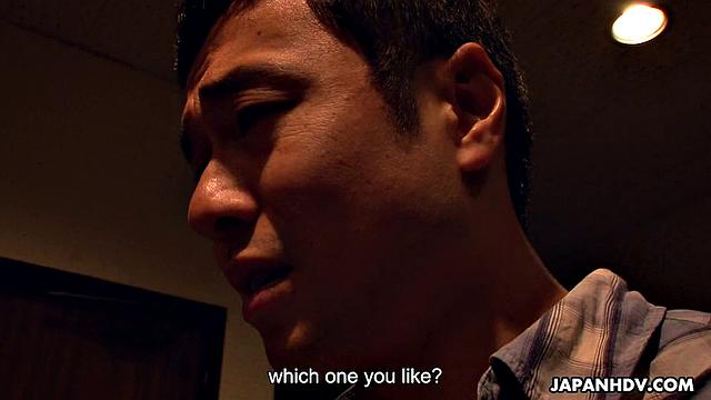 Nanako Takeuchi massages her student