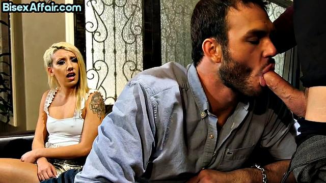 Hairy blonde cockbouncing in bi 3way