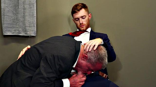 Muscled gray DILF fisting inked otter after blowjob