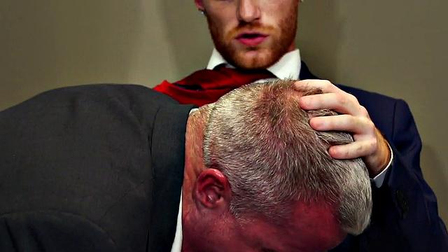 Muscled gray DILF fisting inked otter after blowjob