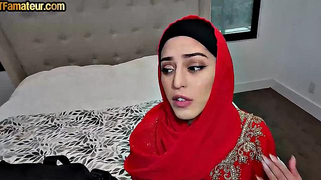 Arabic amateur babe on POV casting after interview