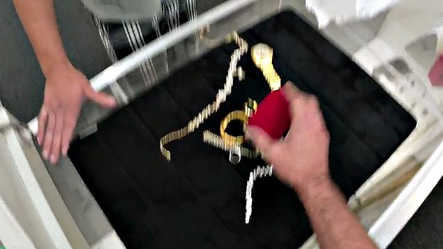 Real pawnshop amateur stud fucked in office