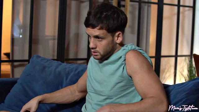 In My Stepmom's Bed - S2:E1