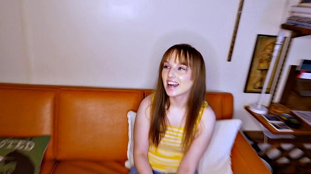 cleo жаждет жёсткого анала и глубоко глотает