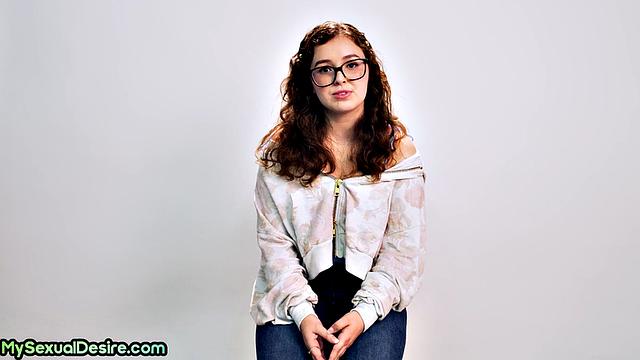 Busty solo babe fingering and humping pillow