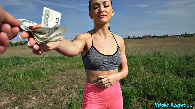 Fit Runner in Leggings