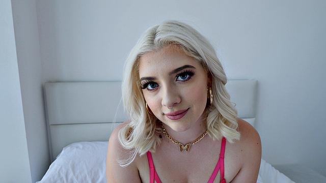 Gorgeous Blonde Gia OhMy Creampied In POV