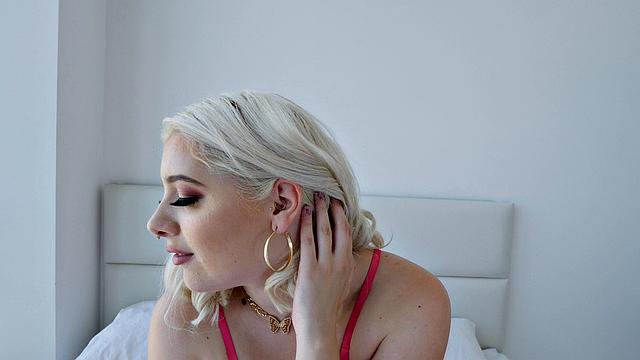 Gorgeous Blonde Gia OhMy Creampied In POV