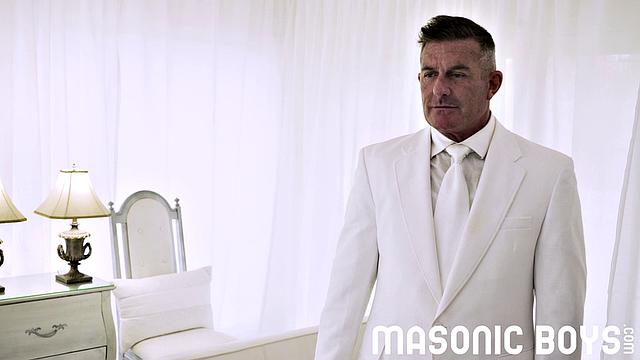 APPRENTICE MONROE Chapter 4 - Ordination