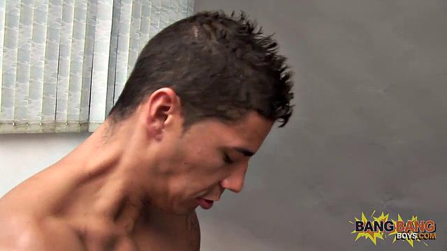 Anderson Bangs Sandro Dias