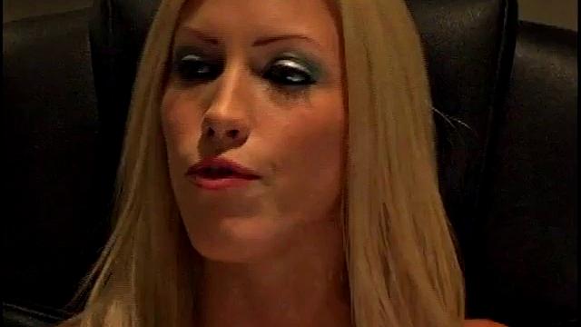 Blonde bombshell squirts while getting her bald pussy drilled in the bedroom