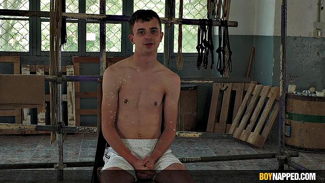 Британский парень Феликс принимает - Часть 1 - Феликс Ханан и Шон Тейлор