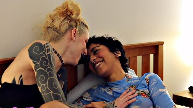 Tattooed lesbian babes enjoy pussyeating sex at home