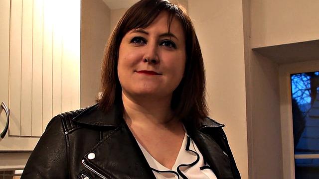 SubSlut Laura Louise: "My Cunt Loves Your Cock!