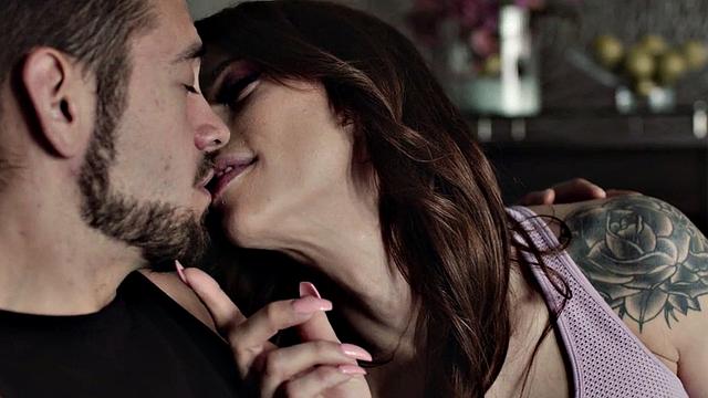 Transsexual drilled by nice dick in anal hole