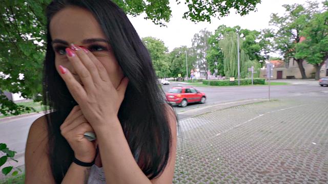 Get off to this hot amateur's athletic body in a skirt & doggystyle POV with a big dicked stud