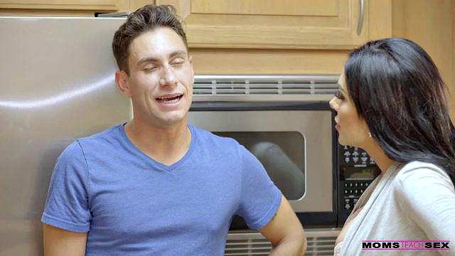 Sex Lessons From Mama - S6:E4