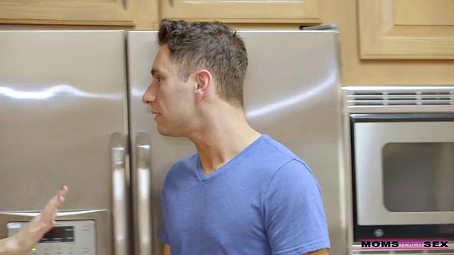 Sex Lessons From Mama - S6:E4