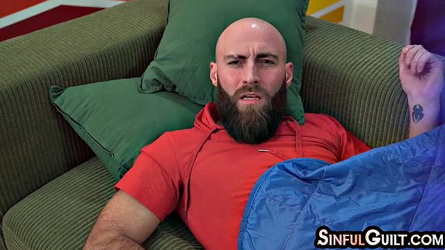 Pierced Latina gives head to lover