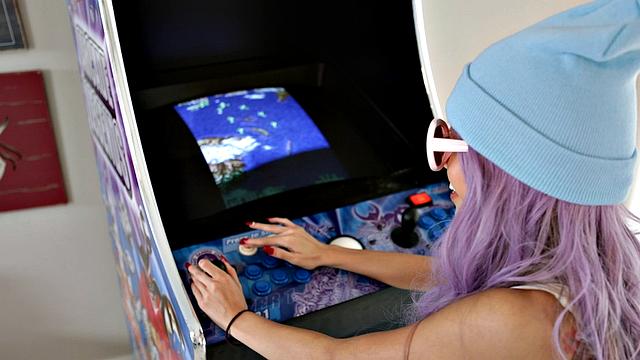 Asian Pussy Arcade Play