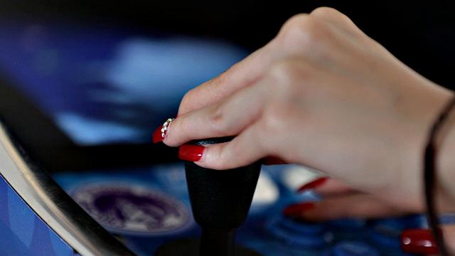 Asian Pussy Arcade Play