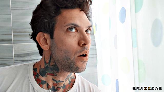 Two's Cumpany, Threesome's A Crowd