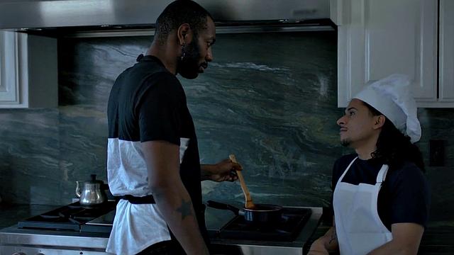 Athletic Black stud barebacking on kitchen counter