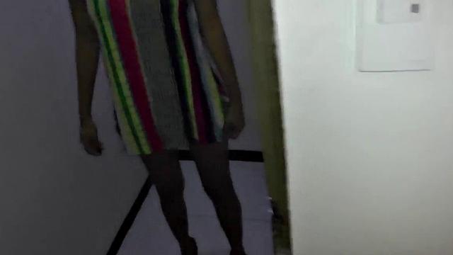 турист познаёт филиппинку изнутри, культурный обмен на диване