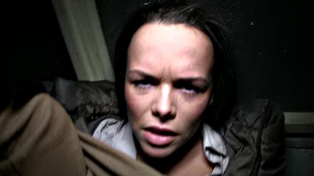 Babe Without Train Ticket Tastes Fake Agent's Cock