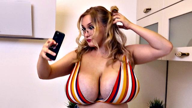 Cheryl Blossom: Wash The Cups