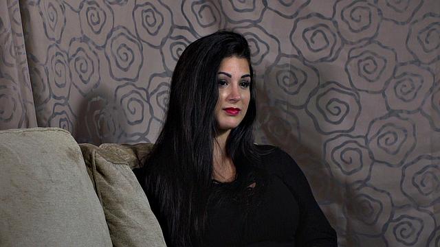 трёхка с грудастой: порка, секс и случайные зеваки с круглыми глазами