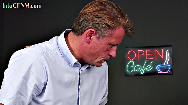 Amateur CFNM deepthroating a guy