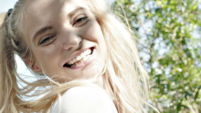 Lana Sharapova - Challenge