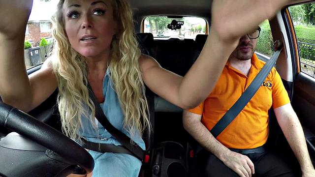 Busty MILF publicly outdoor fucked in car by driving tutor