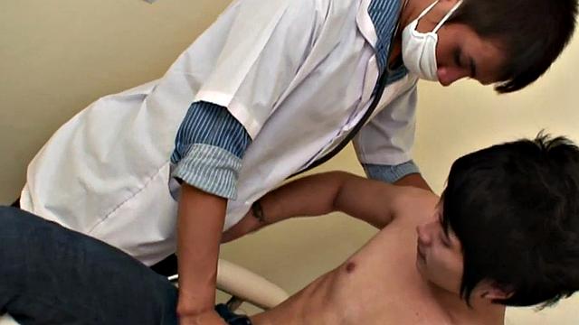Amateur Asian fucked and toyed in infirmary by medical staff