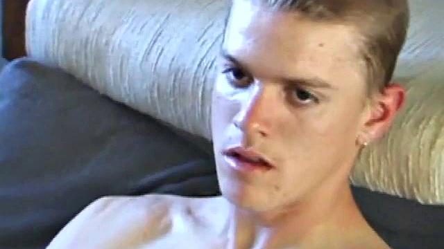 Tyler is one of the nicest guys you will ever meet. Sweet, shy and sexy, Tyler manages to work his cock with great skill and expertise, exhibiting his manhood as though it was a work of art.