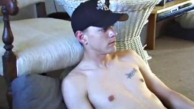 Tyler is one of the nicest guys you will ever meet. Sweet, shy and sexy, Tyler manages to work his cock with great skill and expertise, exhibiting his manhood as though it was a work of art.