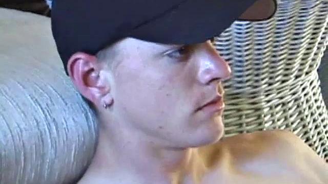 Tyler is one of the nicest guys you will ever meet. Sweet, shy and sexy, Tyler manages to work his cock with great skill and expertise, exhibiting his manhood as though it was a work of art.