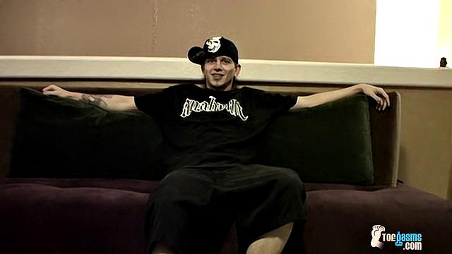 Cum-Coated Feet With Str8 Ian - Ian Madrox