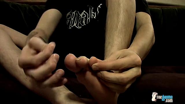 Cum-Coated Feet With Str8 Ian - Ian Madrox