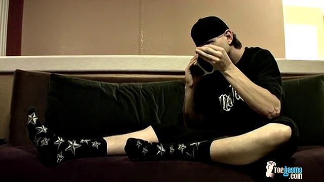 Cum-Coated Feet With Str8 Ian - Ian Madrox