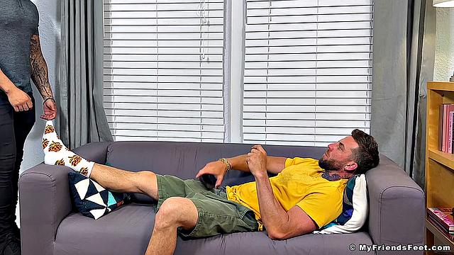 Zeek's Feet Worshiped For Rent - Zeek